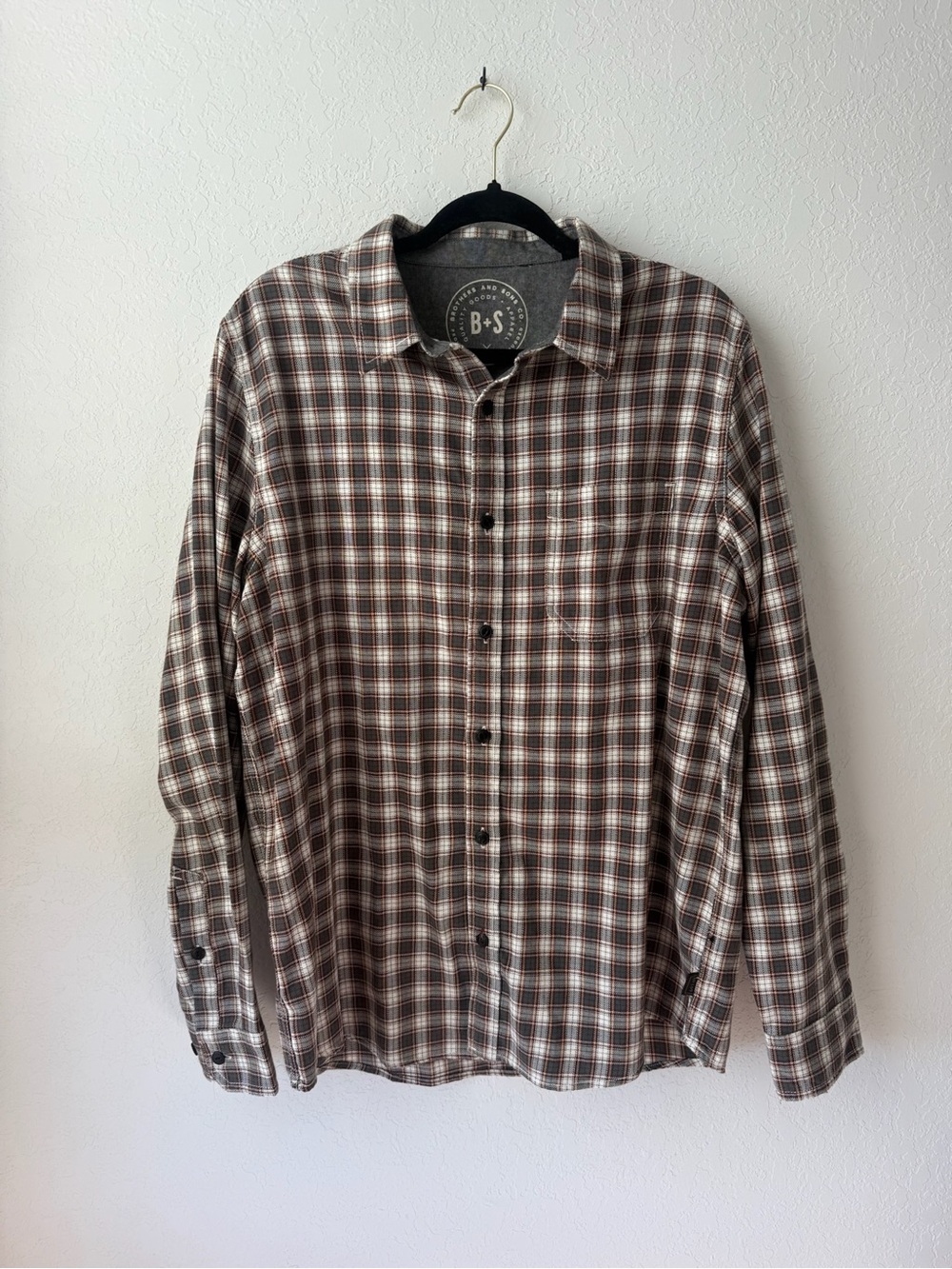 Men's Brown Plaid Button-Up Shirt